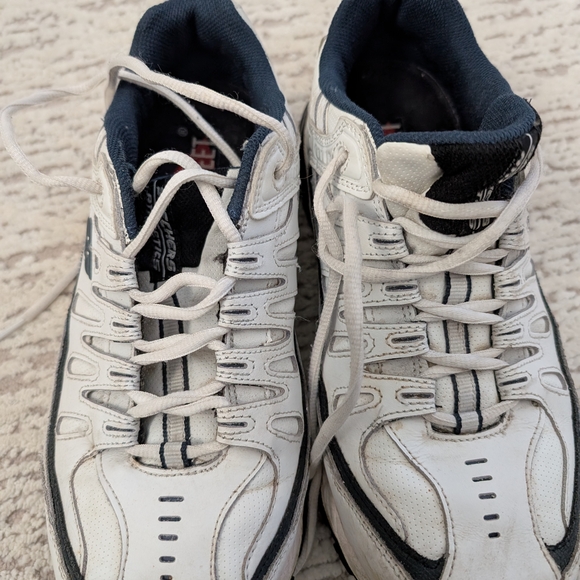 White, Black, Navy Skechers Men's Size 9.5 SN50127 EWW color WNV w Arch Support - Picture 12 of 17